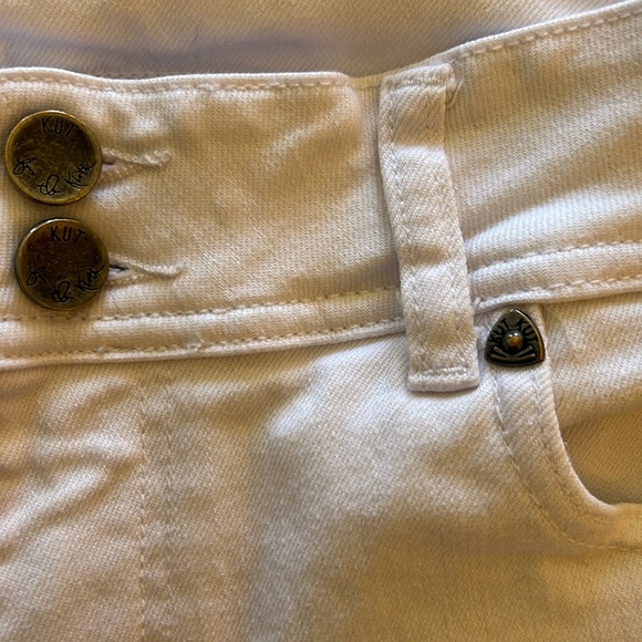 Kut from the Kloth white cropped Jeans. Cameron straight leg. Mid rise - Picture 3 of 14
